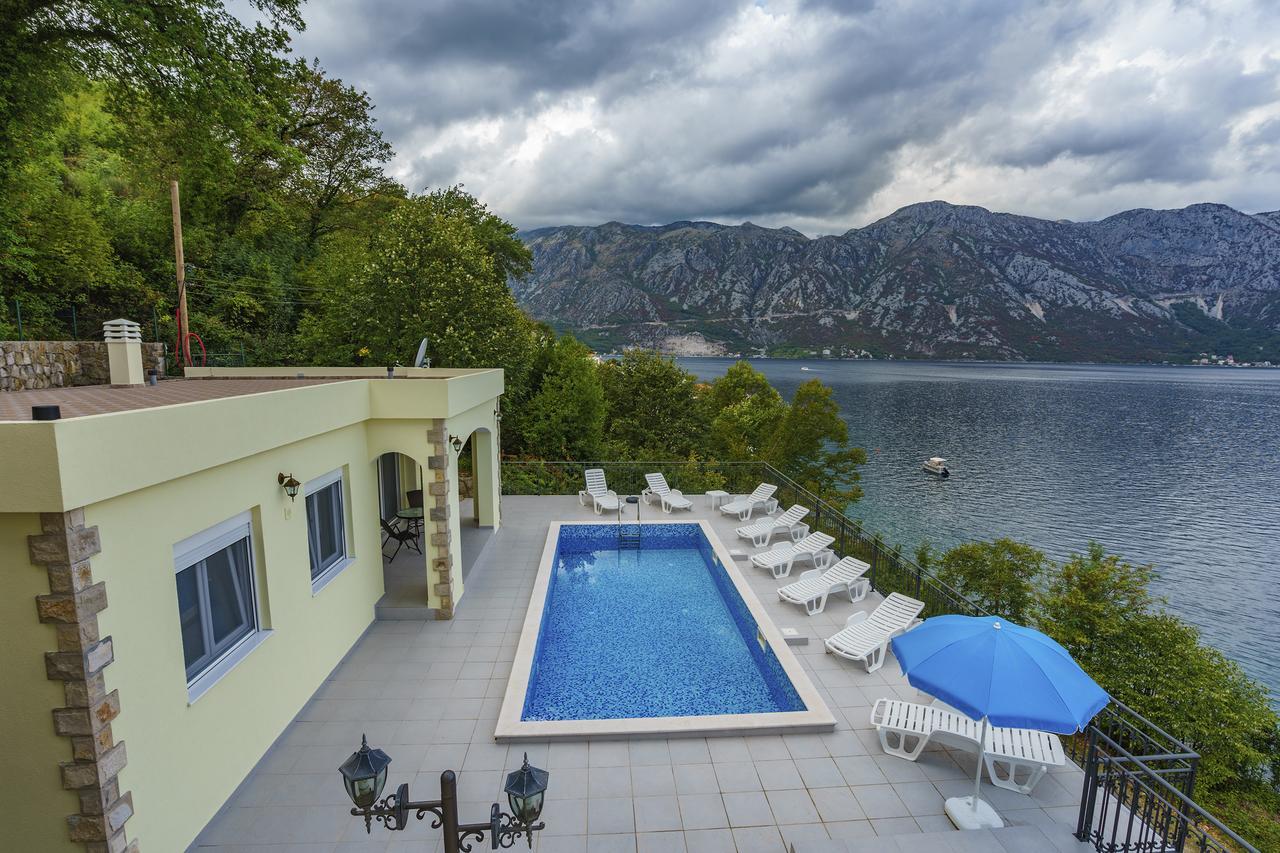 Villa Kosta Morinj Bagian luar foto