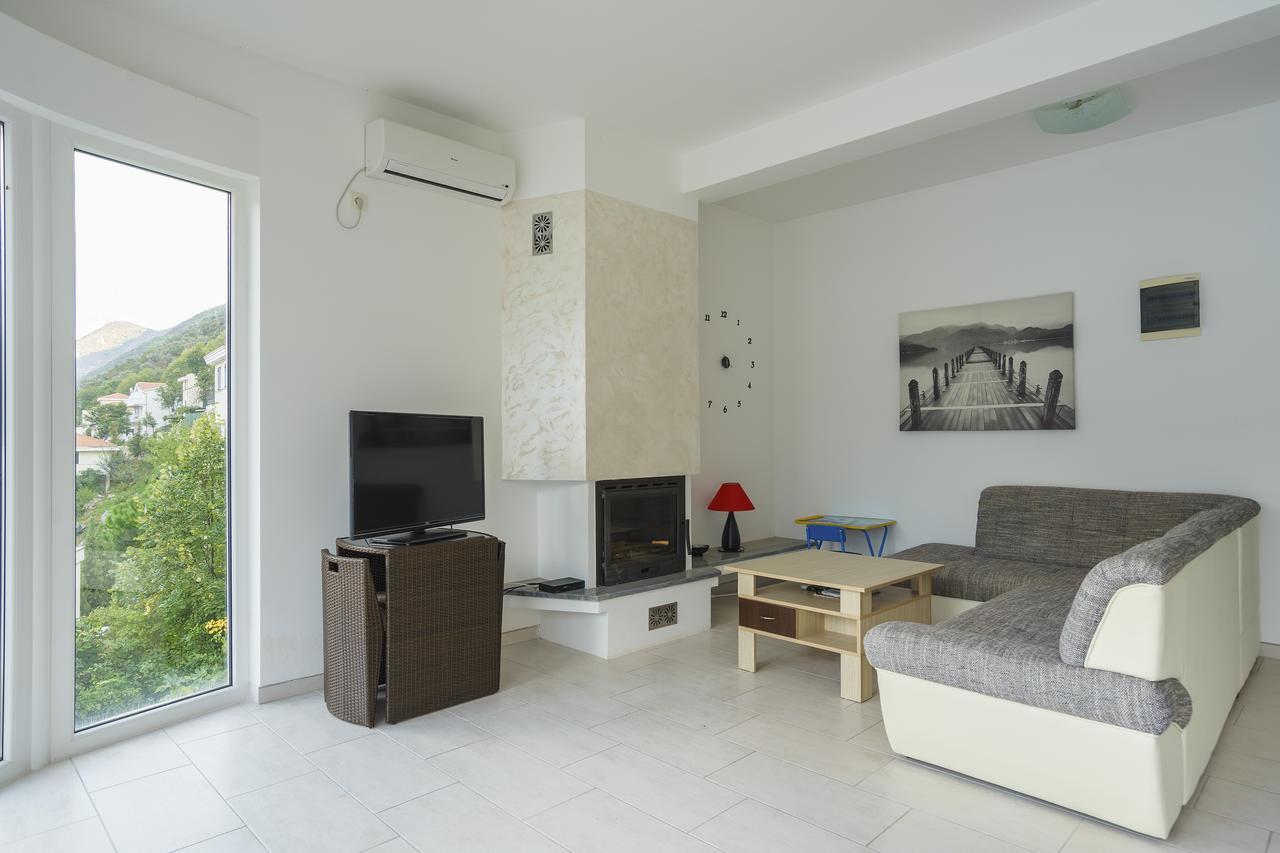 Villa Kosta Morinj Bagian luar foto