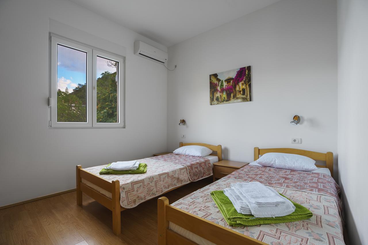 Villa Kosta Morinj Bagian luar foto