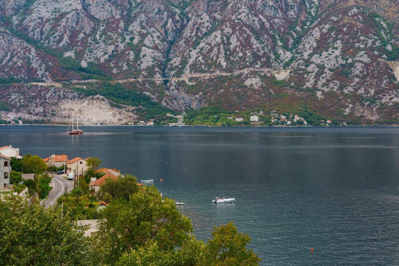Villa Kosta Morinj Bagian luar foto